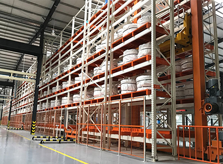 How to choose pallets for heavy-duty shelves, shuttle shelves, and through shelves