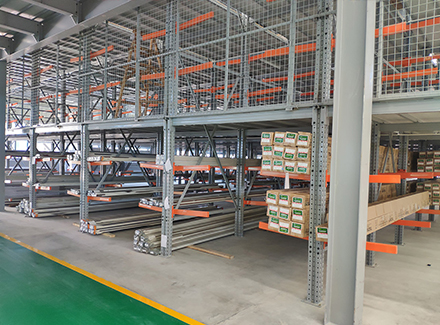 Specification for display of storage shelves